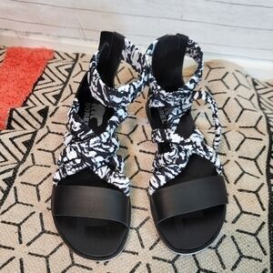 SOREL ELLA II SCRUNCHED CUFF ZEBRA BLACK & WHITE SANDALS, SZ 8